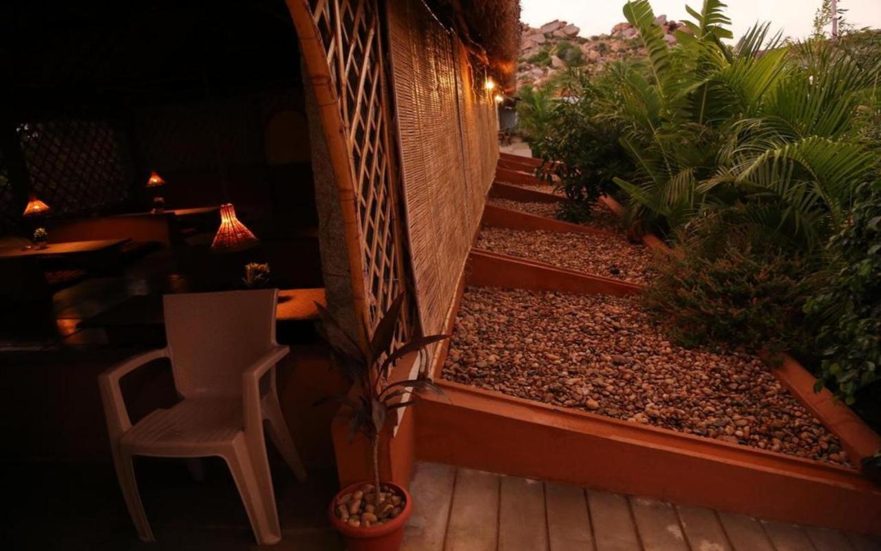 Hotel Megha Resort Hampi Exterior photo